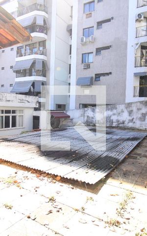 Casa à venda com 477m², 5 quartos e 3 vagasÁrea Externa