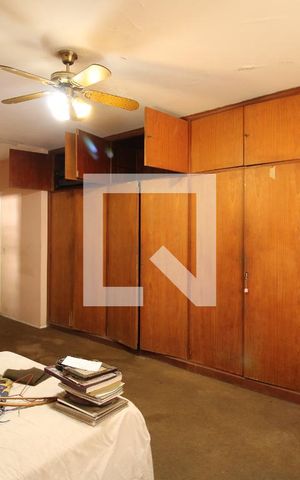 Casa à venda com 477m², 5 quartos e 3 vagasQuarto 6 - Suíte
