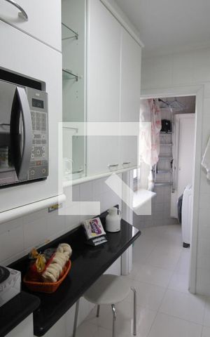 Apartamento à venda com 70m², 2 quartos e 2 vagasCozinha