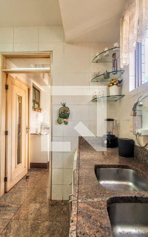 Apartamento à venda com 164m², 4 quartos e 3 vagas Apartamento à venda com 164m², 4 quartos e 3 vagasCozinha