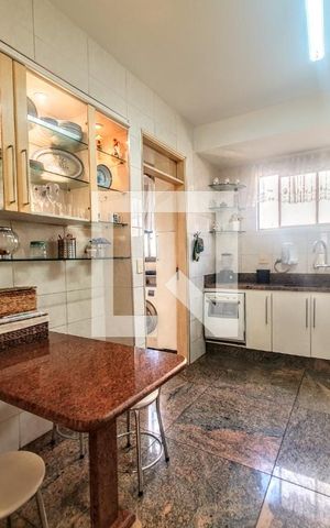 Apartamento à venda com 164m², 4 quartos e 3 vagas Apartamento à venda com 164m², 4 quartos e 3 vagasCozinha