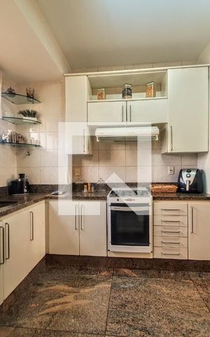 Apartamento à venda com 164m², 4 quartos e 3 vagas Apartamento à venda com 164m², 4 quartos e 3 vagasCozinha