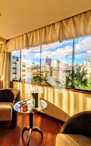 Apartamento à venda com 164m², 4 quartos e 3 vagas Apartamento à venda com 164m², 4 quartos e 3 vagasSala