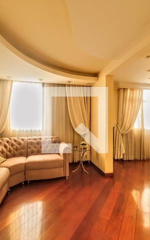 Apartamento à venda com 164m², 4 quartos e 3 vagas Apartamento à venda com 164m², 4 quartos e 3 vagasSala