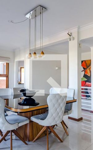 Casa à venda com 350m², 4 quartos e 5 vagasSala de jantar