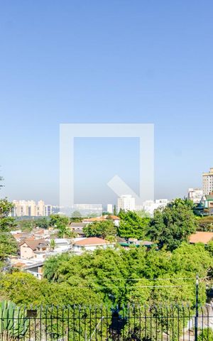 Casa à venda com 350m², 4 quartos e 5 vagasVista