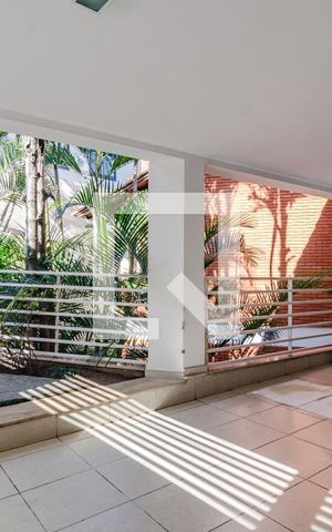 Casa à venda com 350m², 4 quartos e 5 vagasGaragem