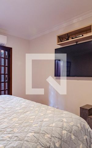 Casa à venda com 350m², 4 quartos e 5 vagasSuíte