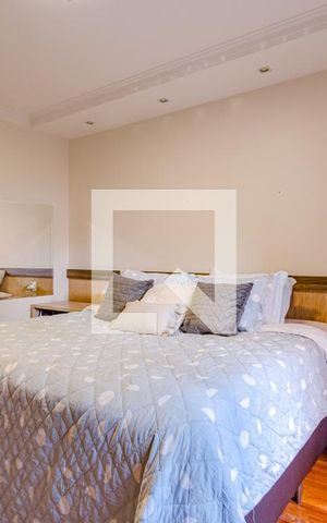 Casa à venda com 350m², 4 quartos e 5 vagasSuíte