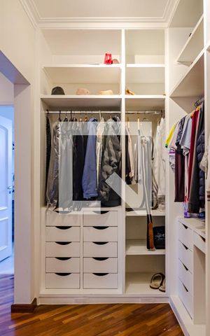 Casa à venda com 350m², 4 quartos e 5 vagasCloset da suíte