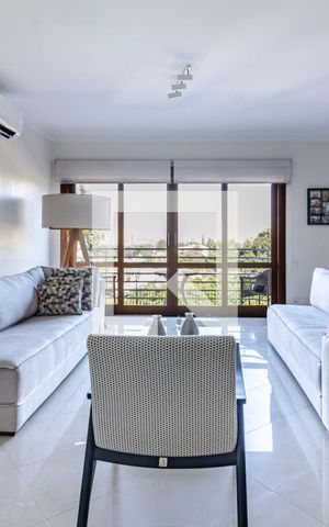 Casa à venda com 350m², 4 quartos e 5 vagasSala