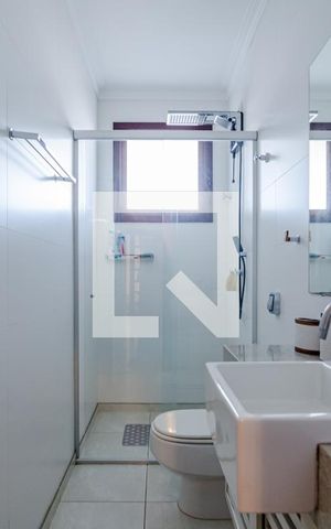 Casa à venda com 350m², 4 quartos e 5 vagasBanheiro 1