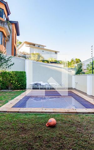 Casa à venda com 350m², 4 quartos e 5 vagasPiscina