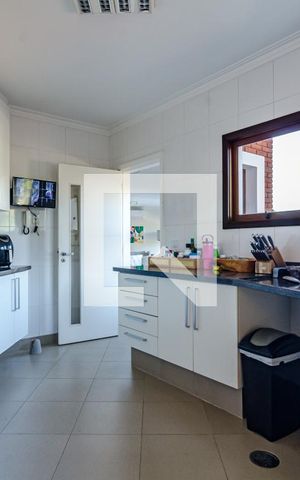Casa à venda com 350m², 4 quartos e 5 vagasCozinha