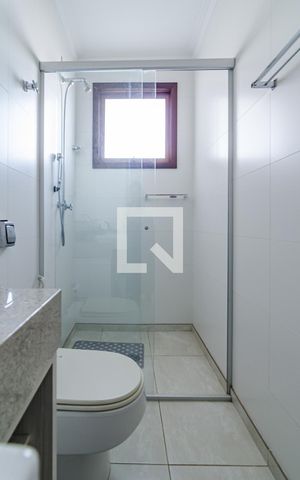 Casa à venda com 350m², 4 quartos e 5 vagasBanheiro 2