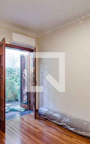 Casa à venda com 350m², 4 quartos e 5 vagasQuarto 4