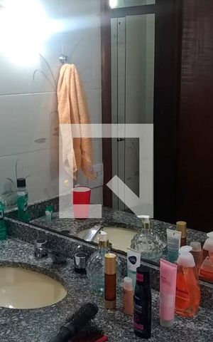 Apartamento para alugar com 246m², 4 quartos e 3 vagas Apartamento para alugar com 246m², 4 quartos e 3 vagasBanheiro