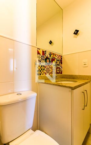 Apartamento para alugar com 65m², 2 quartos e 1 vaga Apartamento para alugar com 65m², 2 quartos e 1 vagaBanheiro Social