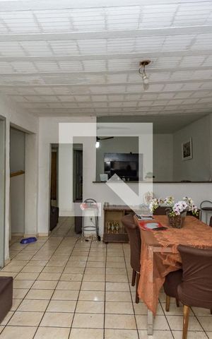 Casa à venda com 280m², 2 quartos e 6 vagas Casa à venda com 280m², 2 quartos e 6 vagasCasa 3 Sala 2