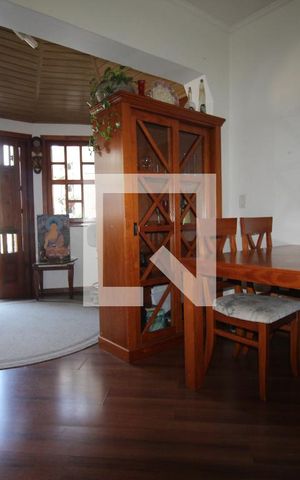 Casa à venda com 227m², 4 quartos e 4 vagasSala 1