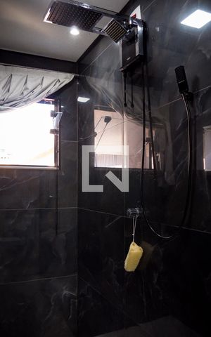 Casa à venda com 165m², 3 quartos e 2 vagasBanheiro da Suíte