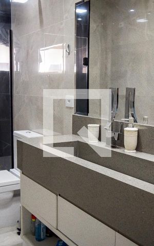 Casa à venda com 165m², 3 quartos e 2 vagasBanheiro da Suíte