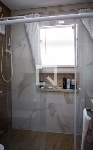 Casa à venda com 165m², 3 quartos e 2 vagasBanheiro Social