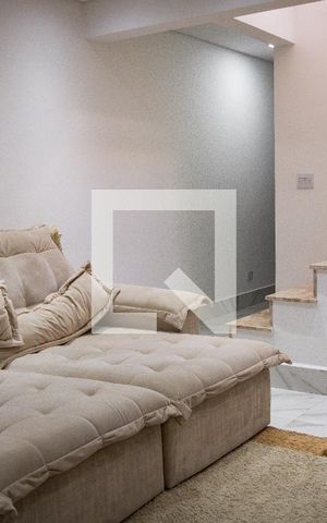 Casa à venda com 165m², 3 quartos e 2 vagasSala