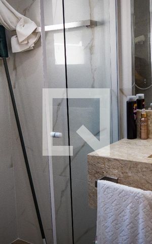 Casa à venda com 165m², 3 quartos e 2 vagasBanheiro Social