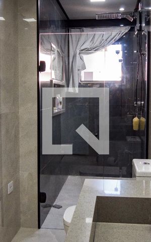 Casa à venda com 165m², 3 quartos e 2 vagasBanheiro da Suíte