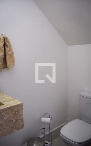 Casa à venda com 165m², 3 quartos e 2 vagasBanheiro de Serviço