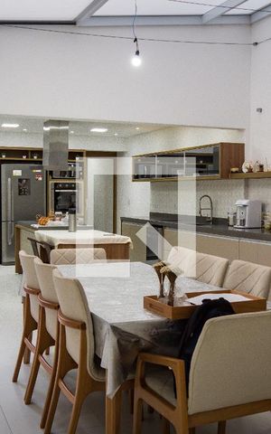 Casa à venda com 165m², 3 quartos e 2 vagasCozinha
