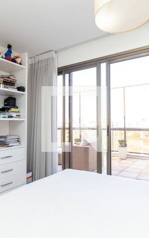Apartamento à venda com 557m², 4 quartos e 3 vagas Apartamento à venda com 557m², 4 quartos e 3 vagasSuíte 2
