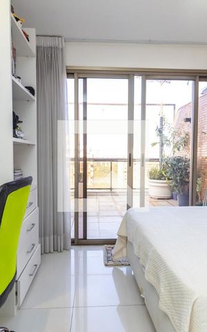 Apartamento à venda com 557m², 4 quartos e 3 vagas Apartamento à venda com 557m², 4 quartos e 3 vagasSuíte 2
