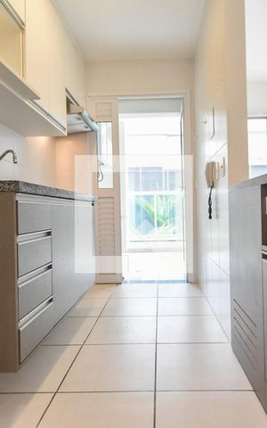 Apartamento à venda com 64m², 2 quartos e 1 vagaCozinha 