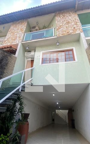 Casa à venda com 180m², 3 quartos e 4 vagasFachada