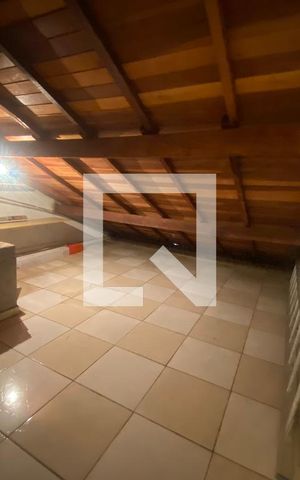 Casa à venda com 180m², 3 quartos e 4 vagasSótão