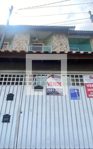 Casa à venda com 180m², 3 quartos e 4 vagasFachada