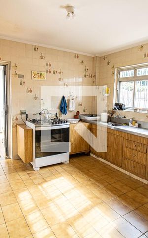 Casa à venda com 380m², 5 quartos e 2 vagasCozinha 