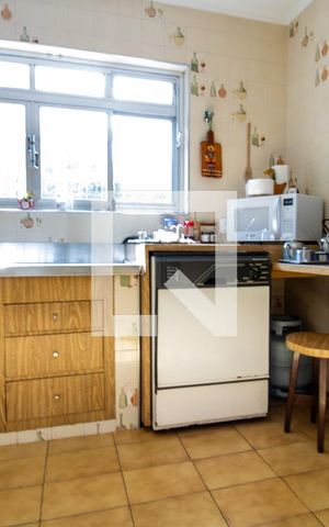 Casa à venda com 380m², 5 quartos e 2 vagasCozinha - detalhe armários 