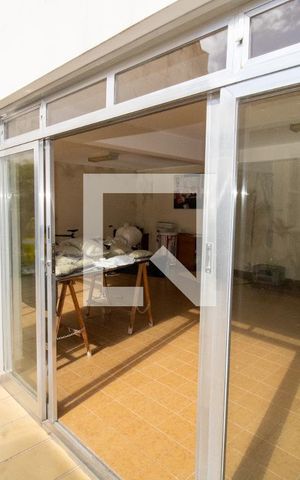 Casa à venda com 380m², 5 quartos e 2 vagasSalão de festas 