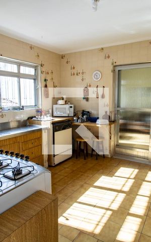 Casa à venda com 380m², 5 quartos e 2 vagasCozinha 