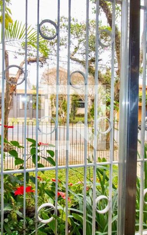 Casa à venda com 380m², 5 quartos e 2 vagasSaka- vista da janela 