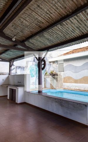 Casa à venda com 380m², 5 quartos e 2 vagasPiscina e churrasqueira 