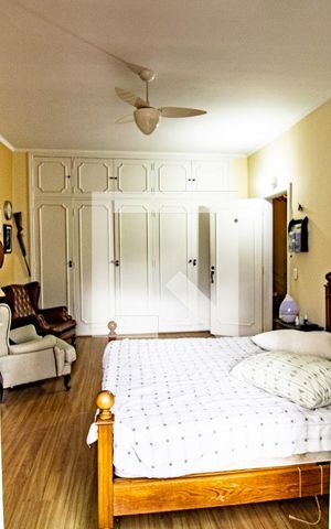 Casa à venda com 380m², 5 quartos e 2 vagasQuarto 3- detalhe ventilador de teto 