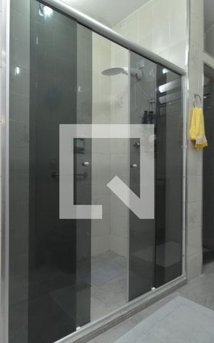 Apartamento à venda com 74m², 2 quartos e sem vagaBanheiro