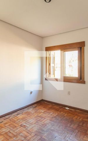 Casa à venda com 180m², 3 quartos e 5 vagas Casa à venda com 180m², 3 quartos e 5 vagasSala