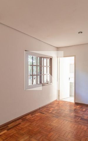 Casa à venda com 180m², 3 quartos e 5 vagas Casa à venda com 180m², 3 quartos e 5 vagasQuarto 3