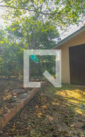 Casa à venda com 180m², 3 quartos e 5 vagas Casa à venda com 180m², 3 quartos e 5 vagasÁrea externa