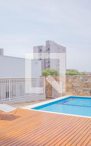 Apartamento para alugar com 104m², 3 quartos e 2 vagas Apartamento para alugar com 104m², 3 quartos e 2 vagasÁrea comum - Piscina